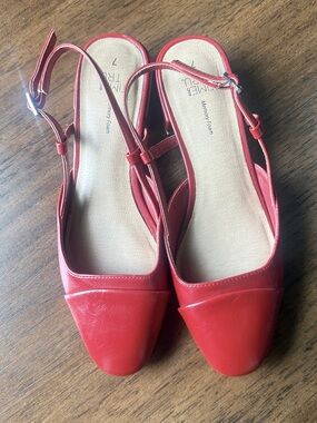 Time and Tru Red Slingback Pointed-Toe heels
